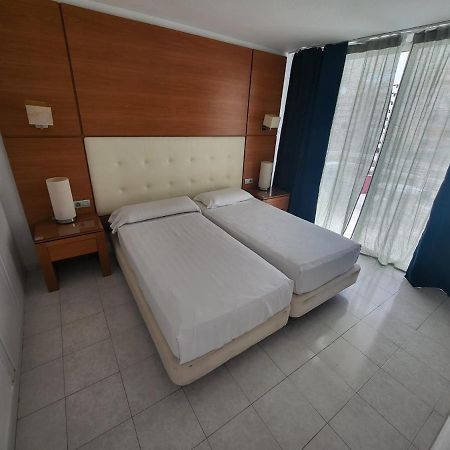 Cozy Apartment Near The Beach Playa de las Americas (Tenerife) Exterior photo
