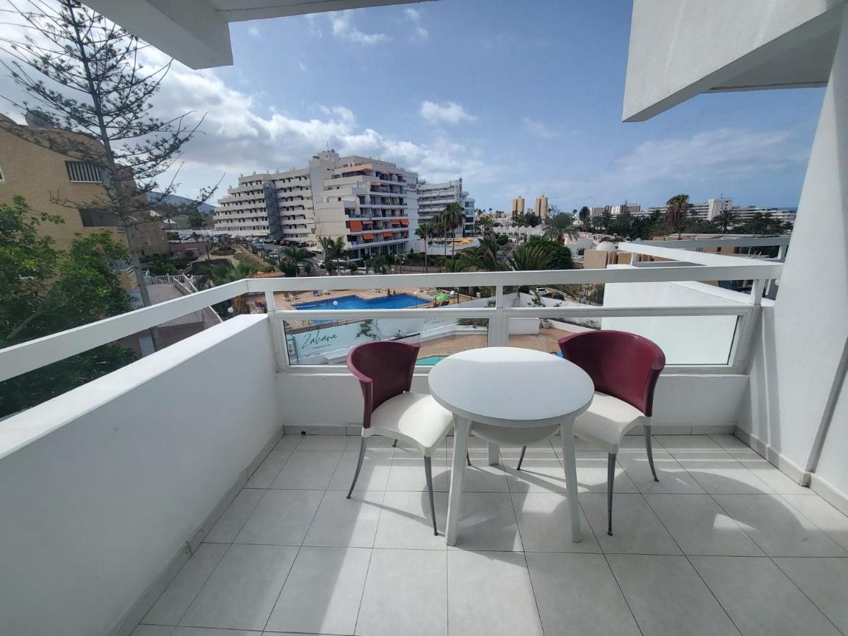 Cozy Apartment Near The Beach Playa de las Americas (Tenerife) Exterior photo